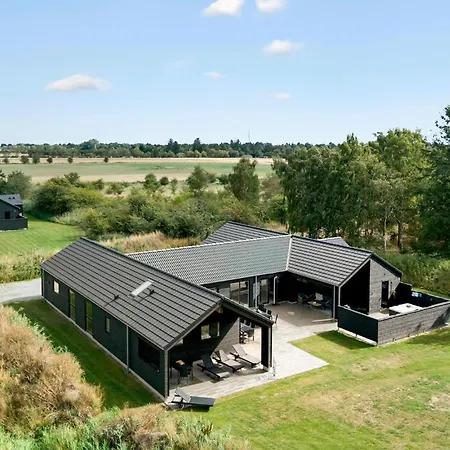 Fantastisk Hjem I Med Sauna Feriehus Idestrup